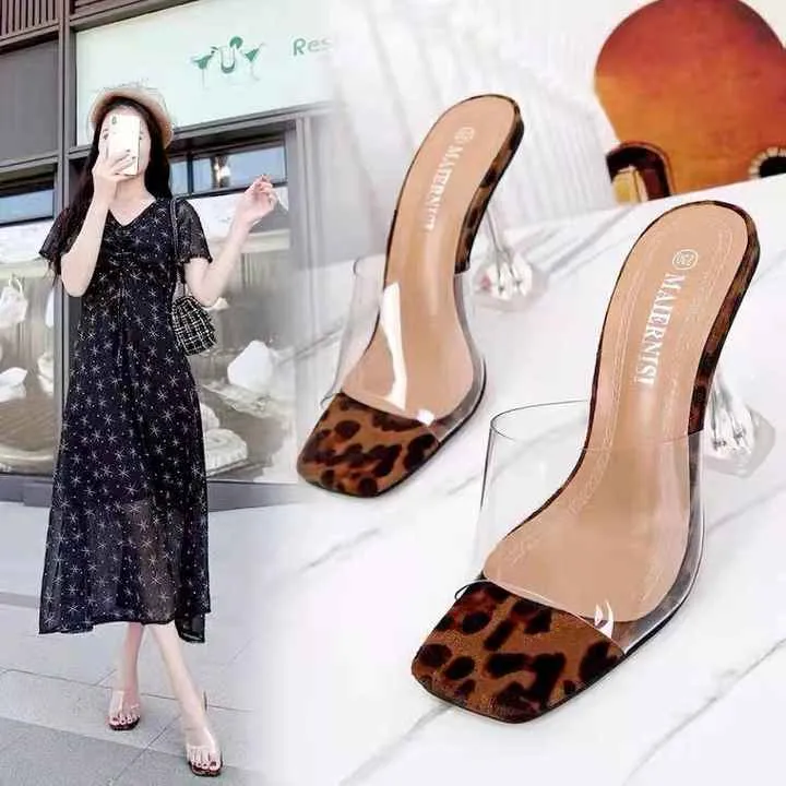 أحذية نسائية عصرية - Fashionable Women's Shoes