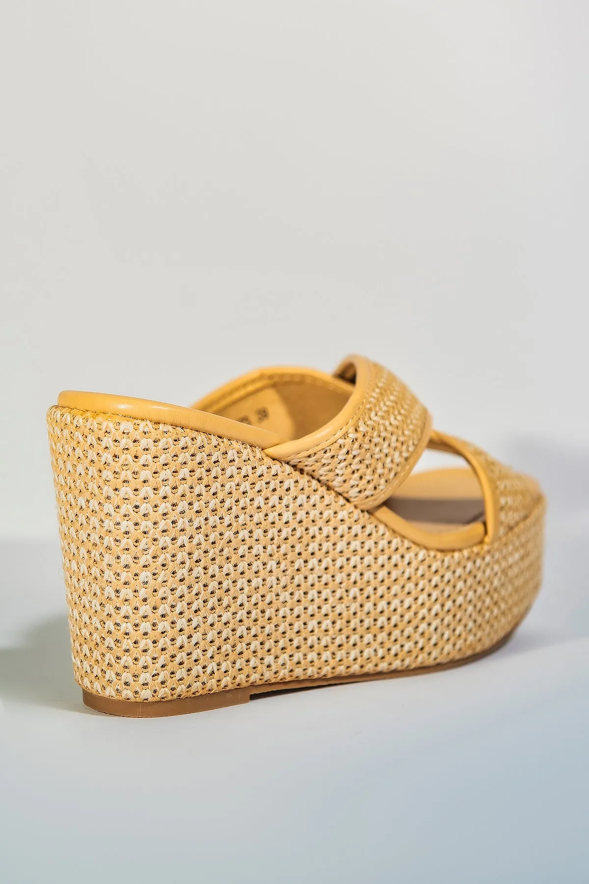 Bulky Summer Sandals - Beige