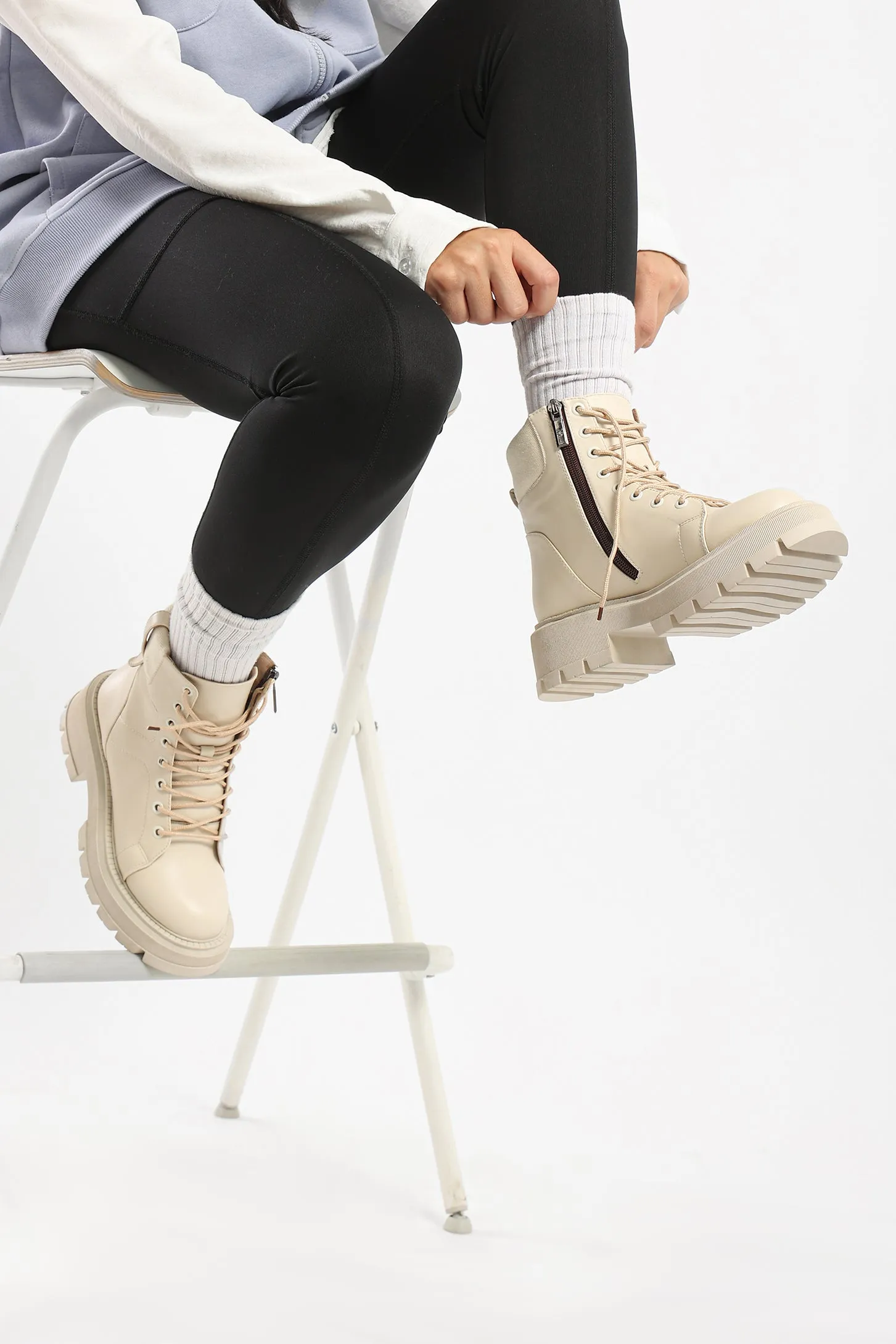 EASE ANKLE BOOTS - BEIGE