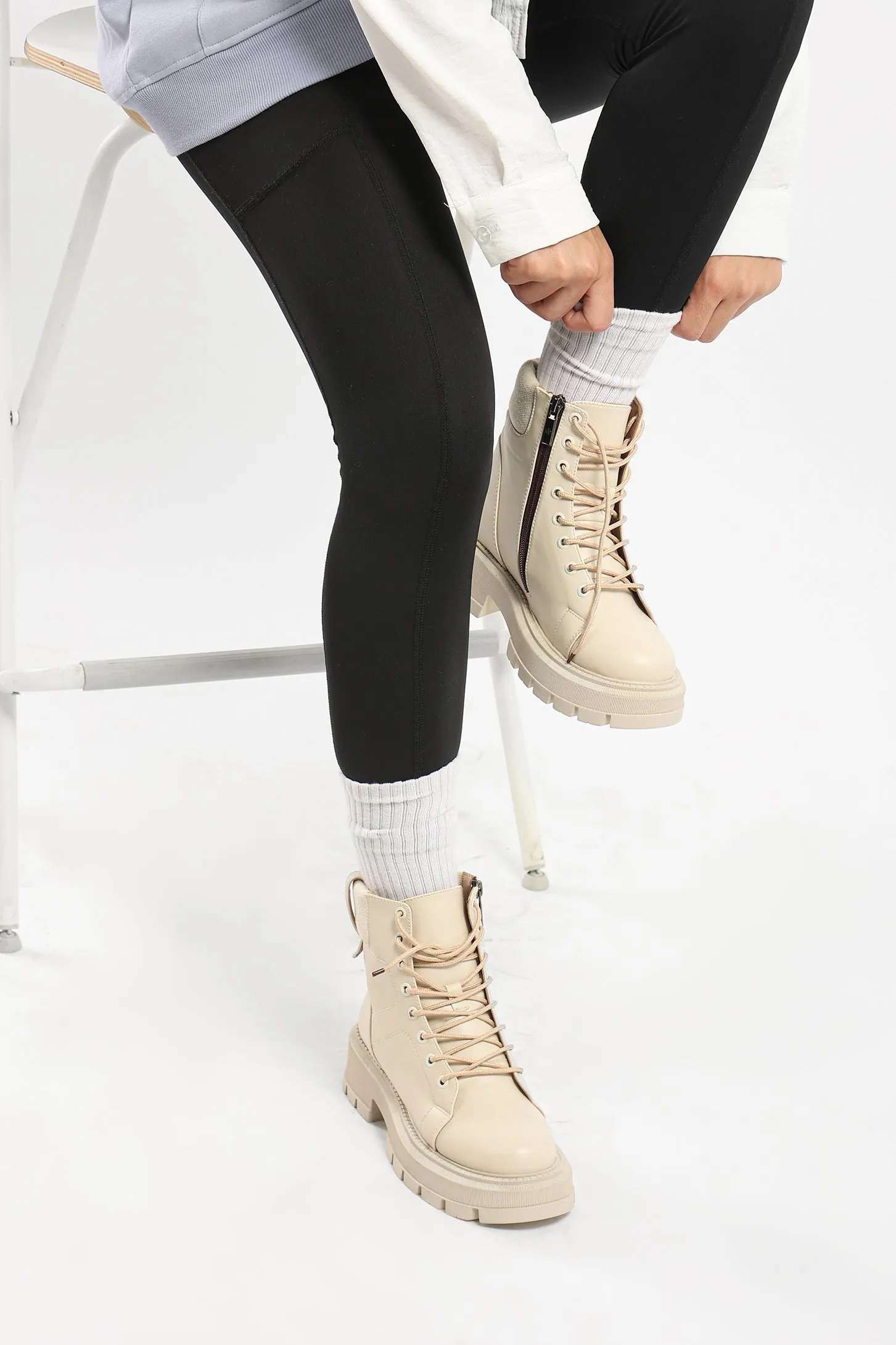 EASE ANKLE BOOTS - BEIGE